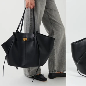 Ginatricot väska - Funderar på att sälja Ginatricot väskan. Skriv gärna om ni skulle vilja köpa och för hur mycket💗