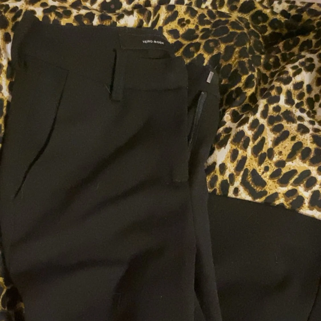 kostymbyxor Vero Moda 