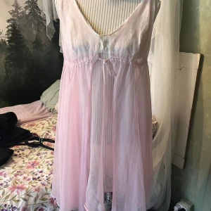 Mesh klänning - Använd några gånger av mig, köpt på plick