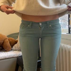 Sjukt snygga jeans från Levis!🔥🔥 Kom privat vid frågor💕Pris kan diskuteras 