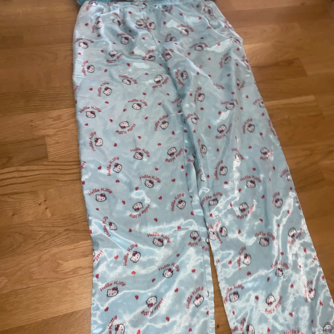 Hello kitty pyjamas - 90