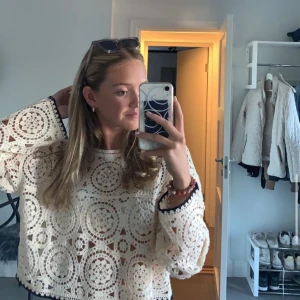 Tröja zara - Så himla fin ihålig tröja från zara som ej finns längre i storlek S💞