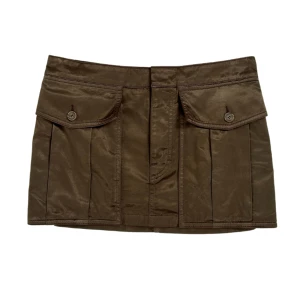 Minikjol cargo - brungrön cargo minikjol från filippa k, nyskick. lågmidjad modell med stretch. 💛