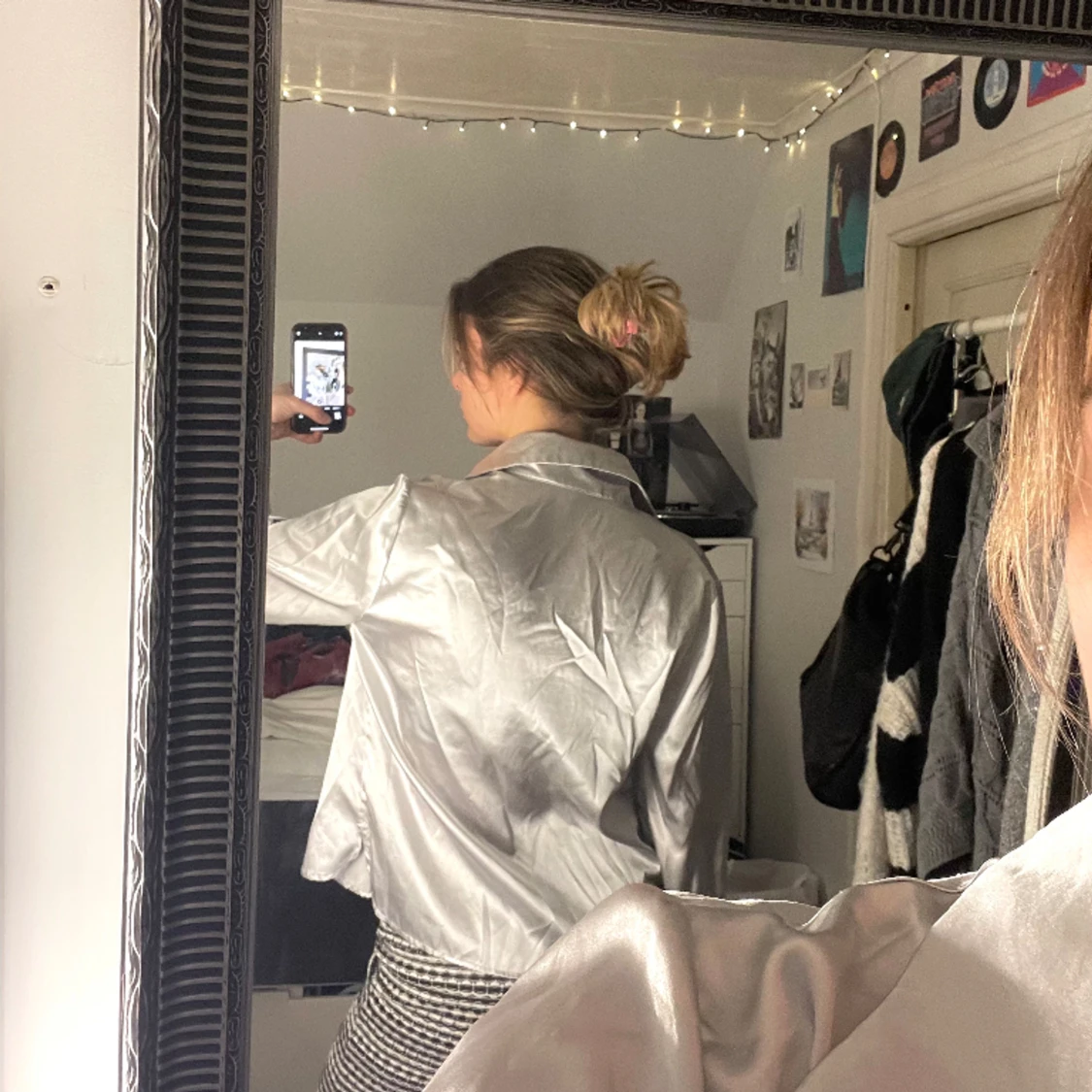 Silvrig skjorta  - 91