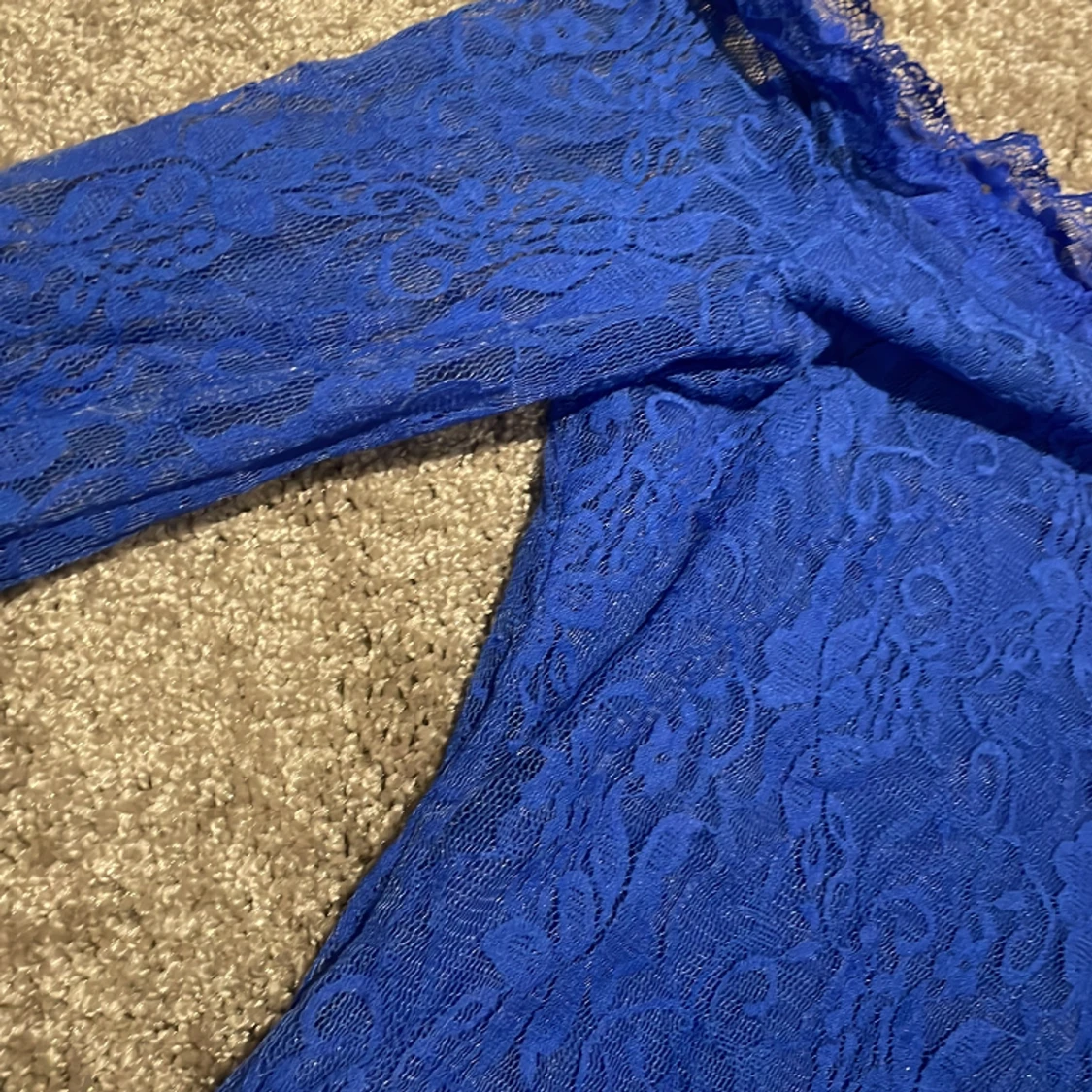 en snygg blå spets off shoulder tröja  - 91