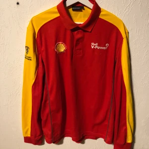 Shell Ferrari långärmad piké  - Storlek M, shell & Ferrari långärmad piké