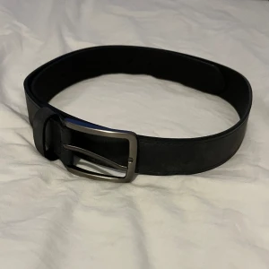 Mocka bälte - Hej, Säljer nu detta snygga och eftertraktade mocka bältet! || Helt nytt || Pris: 199 || Skriv vid minsta fundering!