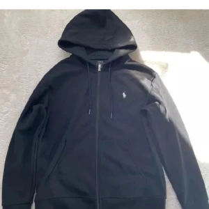 Polo Ralph lauren zip - Storlek S | bra skick 8/10 | orginal pris 2000kr |  pris kan diskuteras |