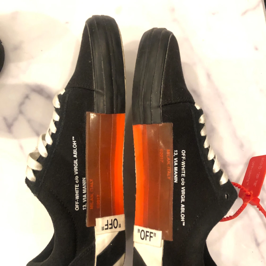 Off white skor  - 90