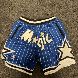 Orlando Magic 92/93 shorts - Säljer pga ingen använding av dem längre.