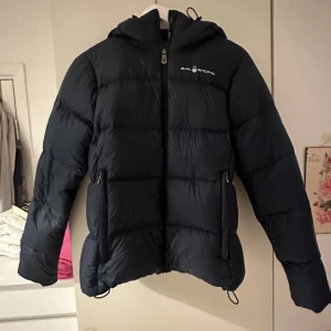 Sail racing jacka - Fin jacka i strl m, inga tecken på användning!💓Vid snabbt köp kan pris diskuteras, lägsta pris 650kr🫶🏼