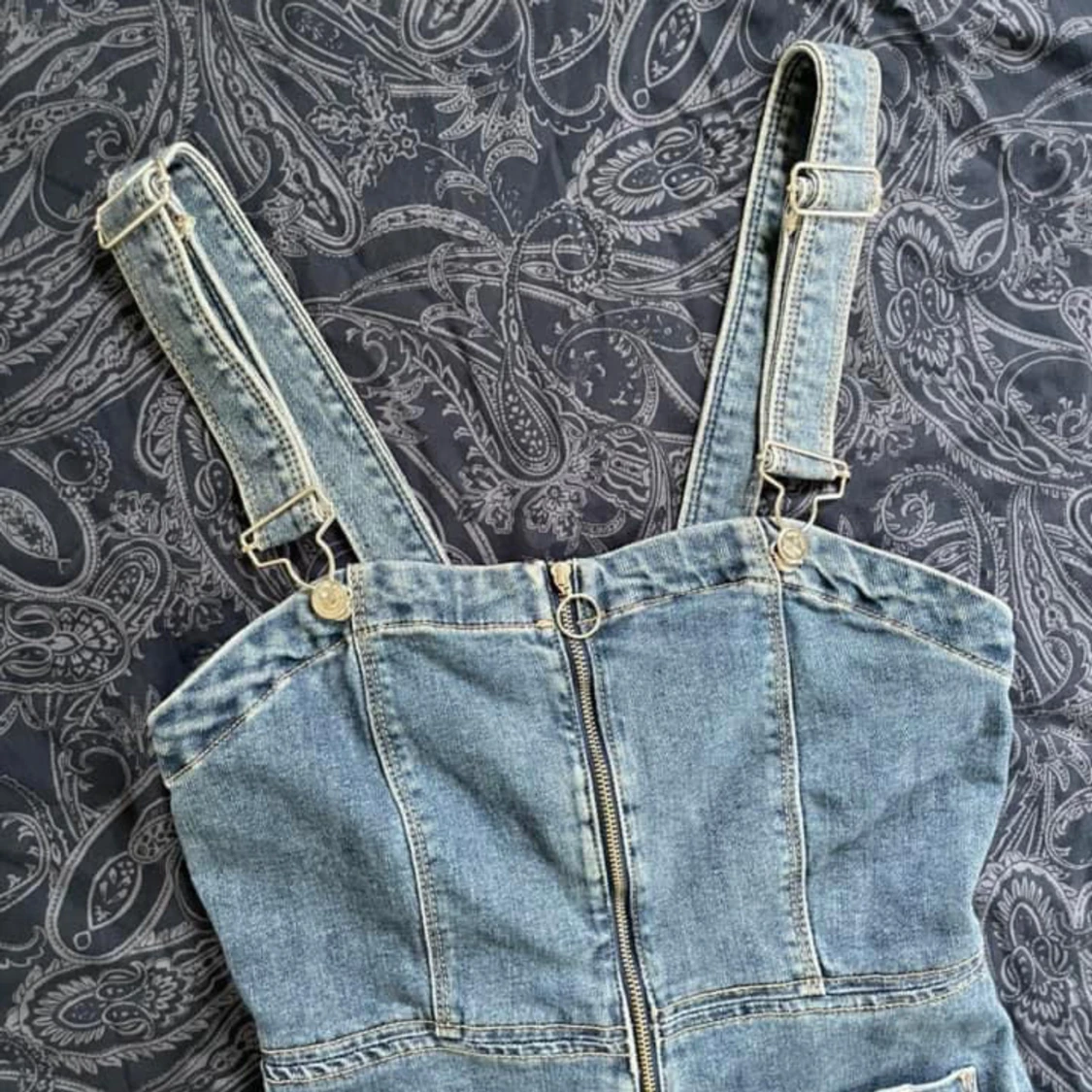 Underbart snygg byxdress - 90