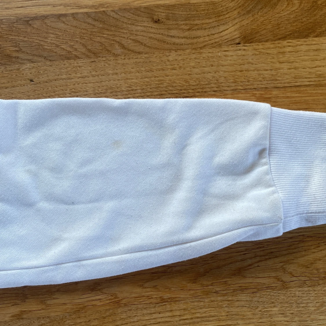 Vit huddie med tryck - 91