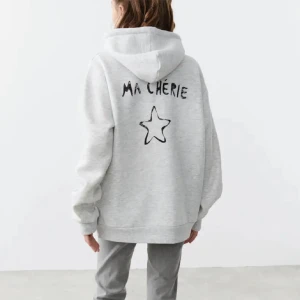 Hoodie  - Kommer inte t andvänding 