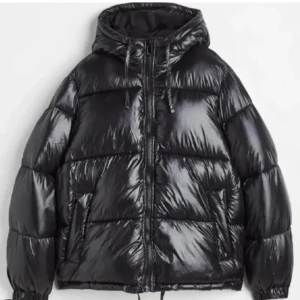 Hm jacka  - Säljer då den inte kommer till användning 