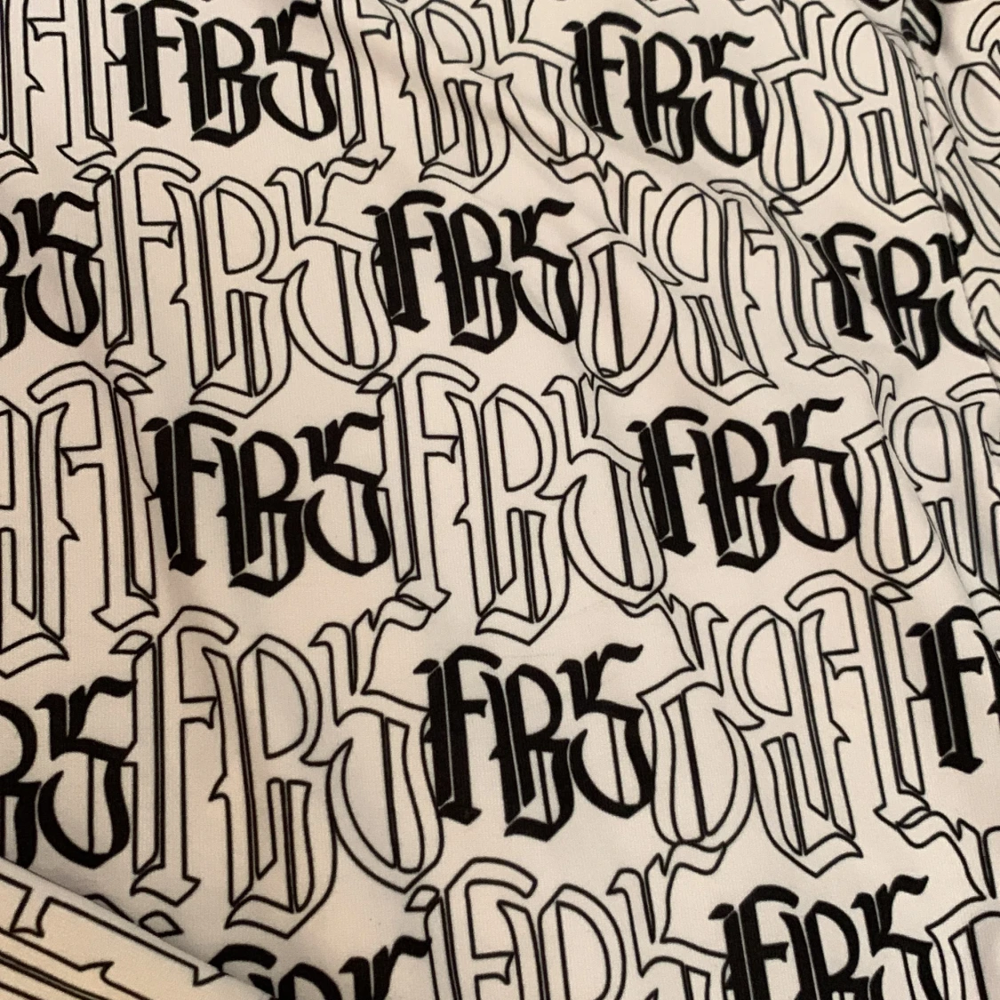 Vit långärmad tröja från FB Sister - 91