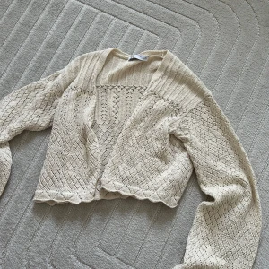 Zara kofta  - Storlek s 