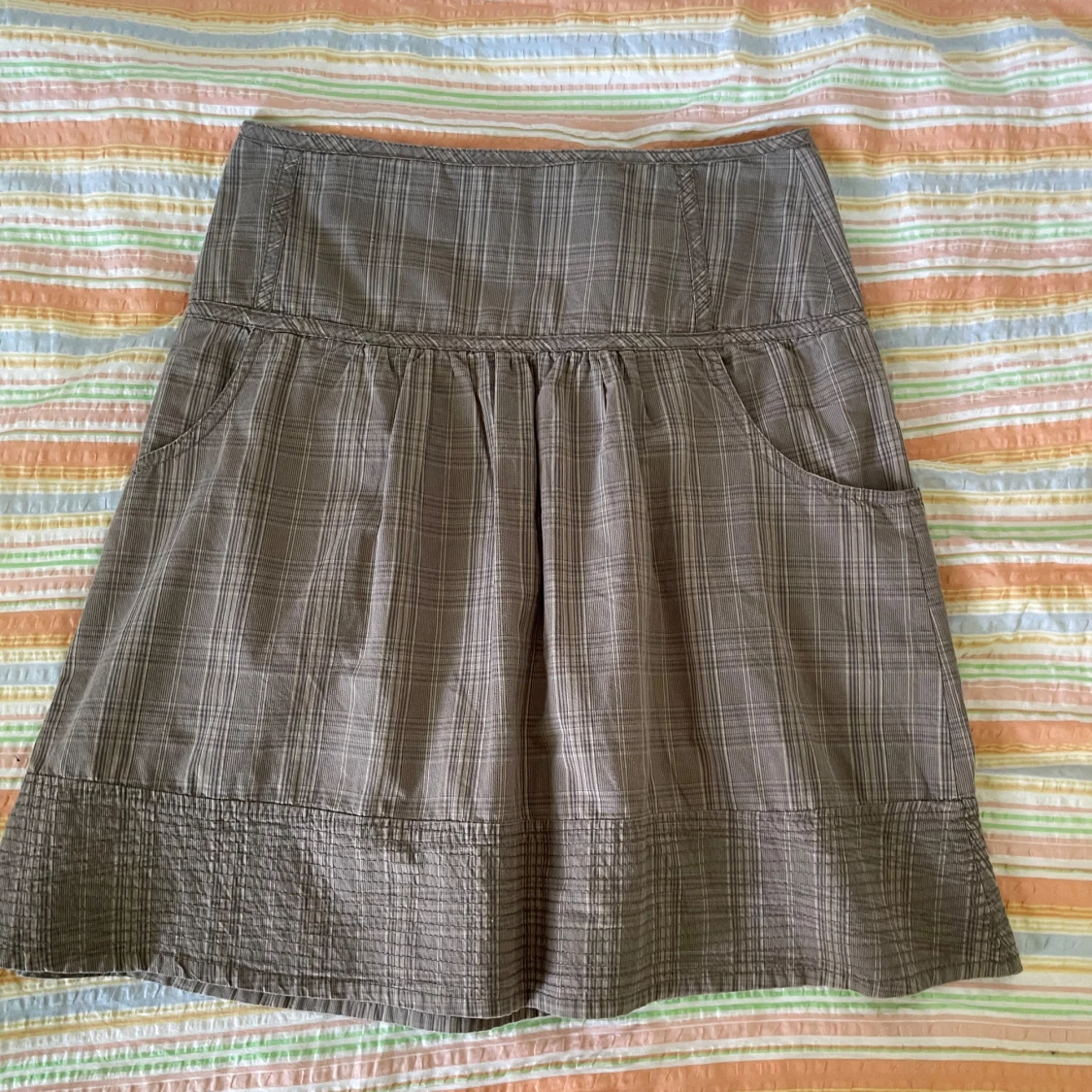 Brun rutig kjol från KapaAri - 91