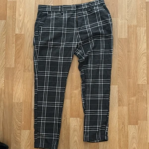 Gråa tygbyxor  - Har bara använt ett par gånger 