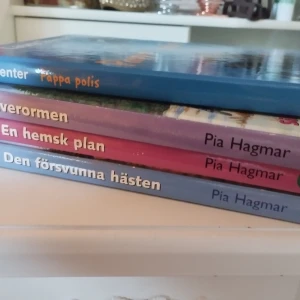 Böcker - 4 st böcker 