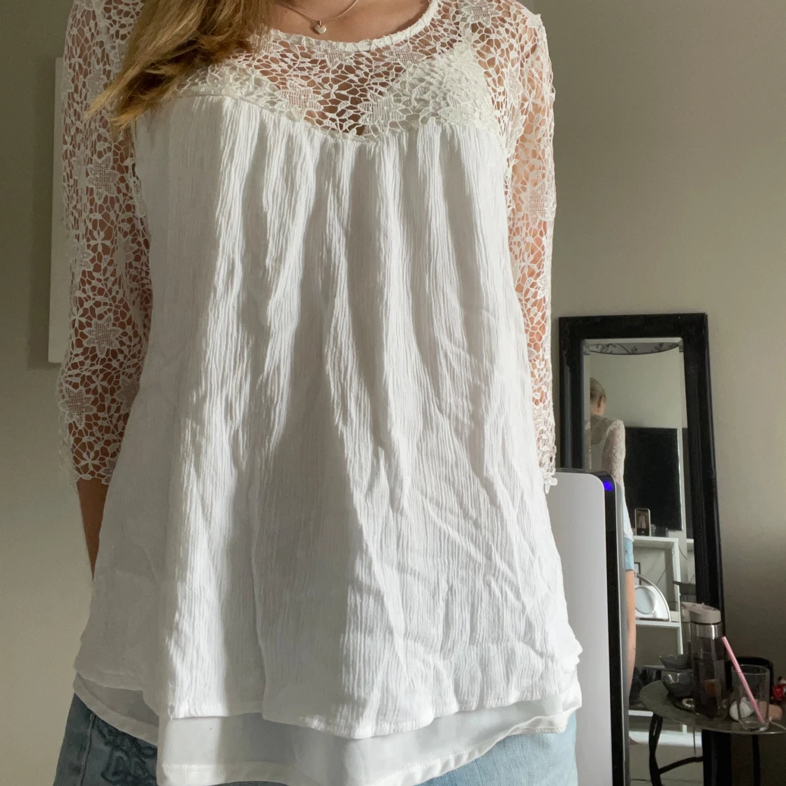 Vit topp med spets
