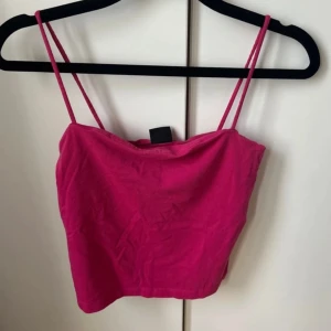 Rosa linne - Ett rosa linne ifrån Gina Tricot storlek S