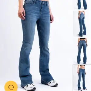 Säljer dessa low waist bootcut jeans från madlady då de ej används länge. Använd ett fårtal gånger så ser helt nya ut. 