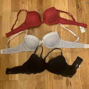 Bh ar - Storlek 75b på alla, den röda helt ny med prislapp   60kr/st eller alla för 150kr  