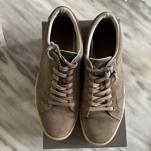 Vagabond skor - Säljer min vagabond skor för att de används inte längre. De är i bra skick och har boxen för de fortfarande! Det är bara att höra av sig om du funderar över nåt