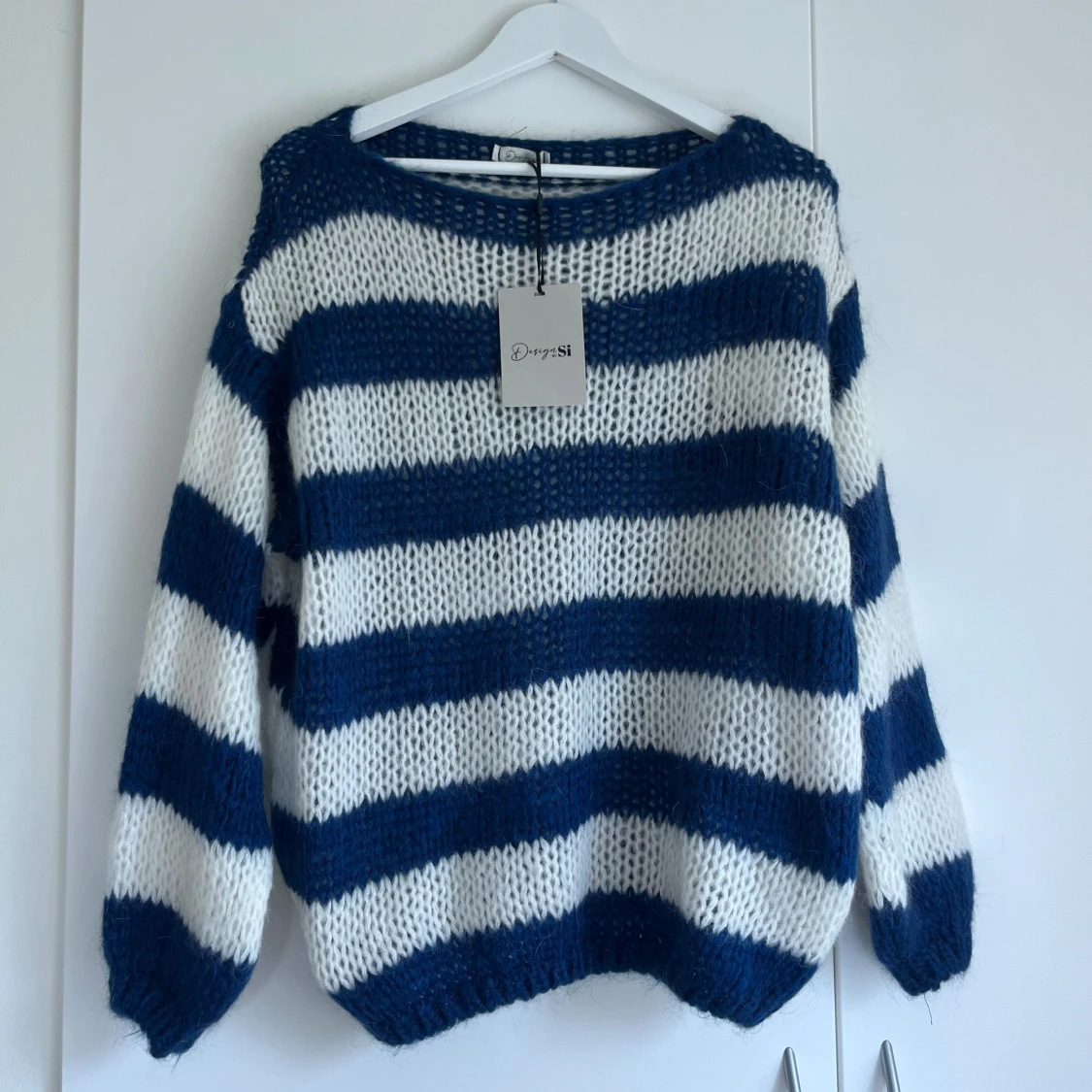 Randig stickad tröja 