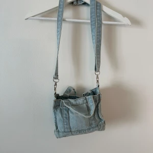Denim väska - Blå denim väska 