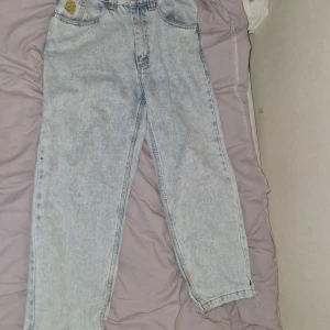 Polar skate.co 93 jeans - 28/30 Ganska bra skick bara håll där nere
