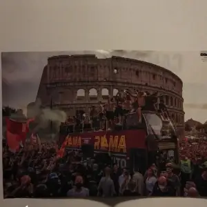 Hej säljer en Roma affisch 