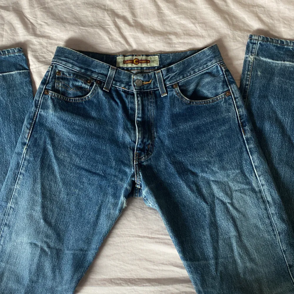 Vintage liknande crocker jeans. Jättesnygga med fina fickor där bak. Köpta på Vinted och endast använda 1-2 gånger av mig.. Jeans & Byxor.