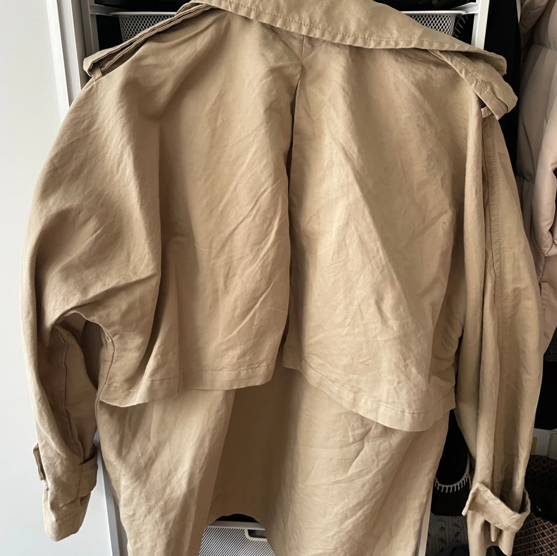 Kort trench Arket  - 90