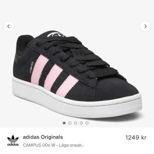 Campus 00s  - Säljer mina campus då de tyvärr var försmå. Andvända 1 gång! Har smörat om de med rosa skosnören!