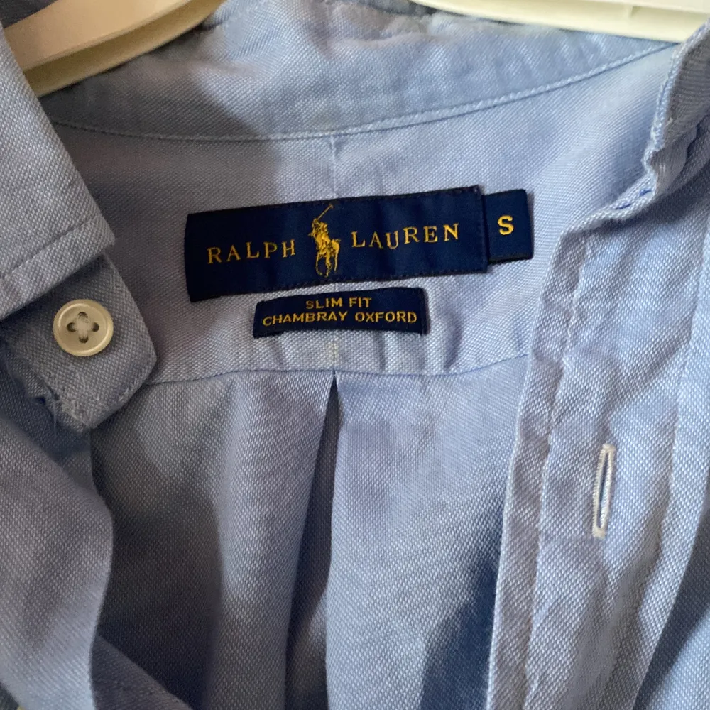 Ljusblå Ralph Lauren Skjorta I Toppskick!. Skjortor.