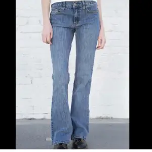 Säljer dessa slutsålda brandy Melville Lågmidjade jeans, knappt använda