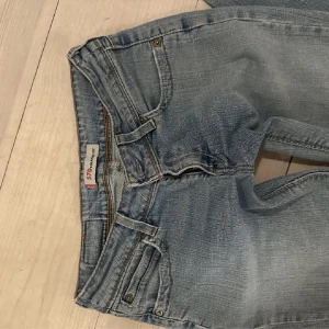 Levis jeans - Levis jeans 
