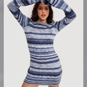 Stickad klänning från Nelly - Köpte denna stickade klänning, tyvärr var den för liten för mig och därav säljer jag den nu. Priset på Nelly är 600 men jag säljer den för 200