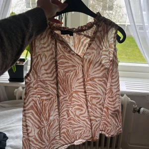 Blus - Blus i storlek xs