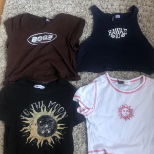 Magtröjor - Magtröjor från HM och new yorker.  De är i Xs förutom den bruna som är i S. Den med månen är lite sliten men dom andra är okej. Priset varierar så kontakta mig 😊