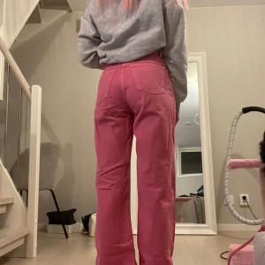 Jens - Använda en gång säljer pågrund av att dom blivit förstora. Jag är 172cm lång och dom passar mig perfekt i längden 