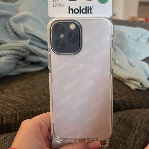 Jätte fint oanvänt mobilskal från holdit till en iPhone 12 eller 12 PRO💖