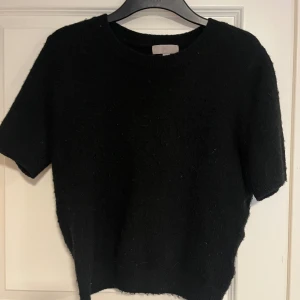 Superfin tröja från hm💓 - Superfin stickad tröja från hm, lite nopprig därav priset men annars bra skick. Köpt för ca 200kr i somras