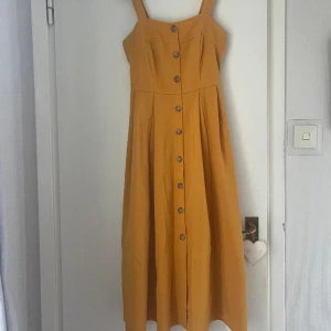 Senapsgul klänning ✨ - Senapsgul färgad lång sommar klänning 
