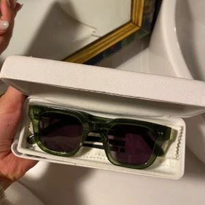 Chimi eyewear 004 kiwi - Hej, säljer mina chimi eyewear i modellen 004 och färgen kiwi. I fint skick. Nypris 1000.