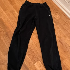 Nike joggingbyxor - Nike joggingbyxor 