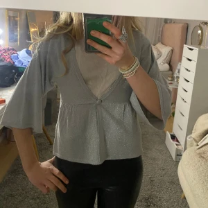 Gråglittrig bolero  - Jättesöt!! 