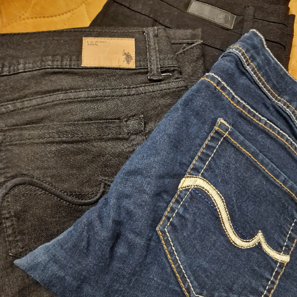 Helt nya byxor strlk 16/44 Båda mörk blå och svart färger Pris till 3 som packet. Jeans & Byxor.